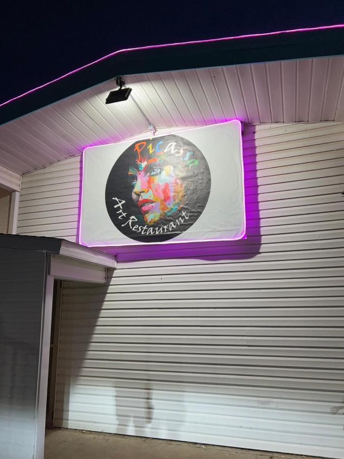 Motel Boutique By Wolf Inn Milan Exterior photo