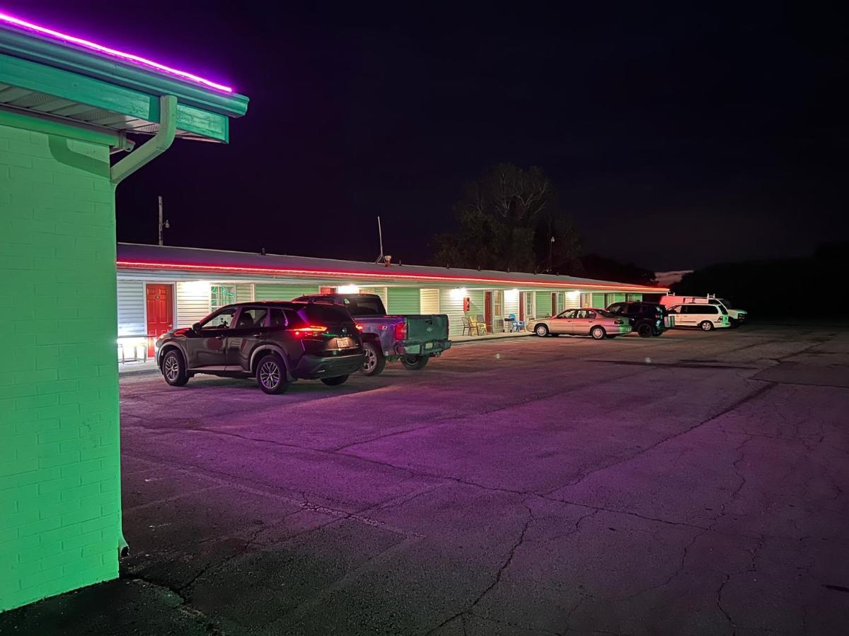 Motel Boutique By Wolf Inn Milan Exterior photo